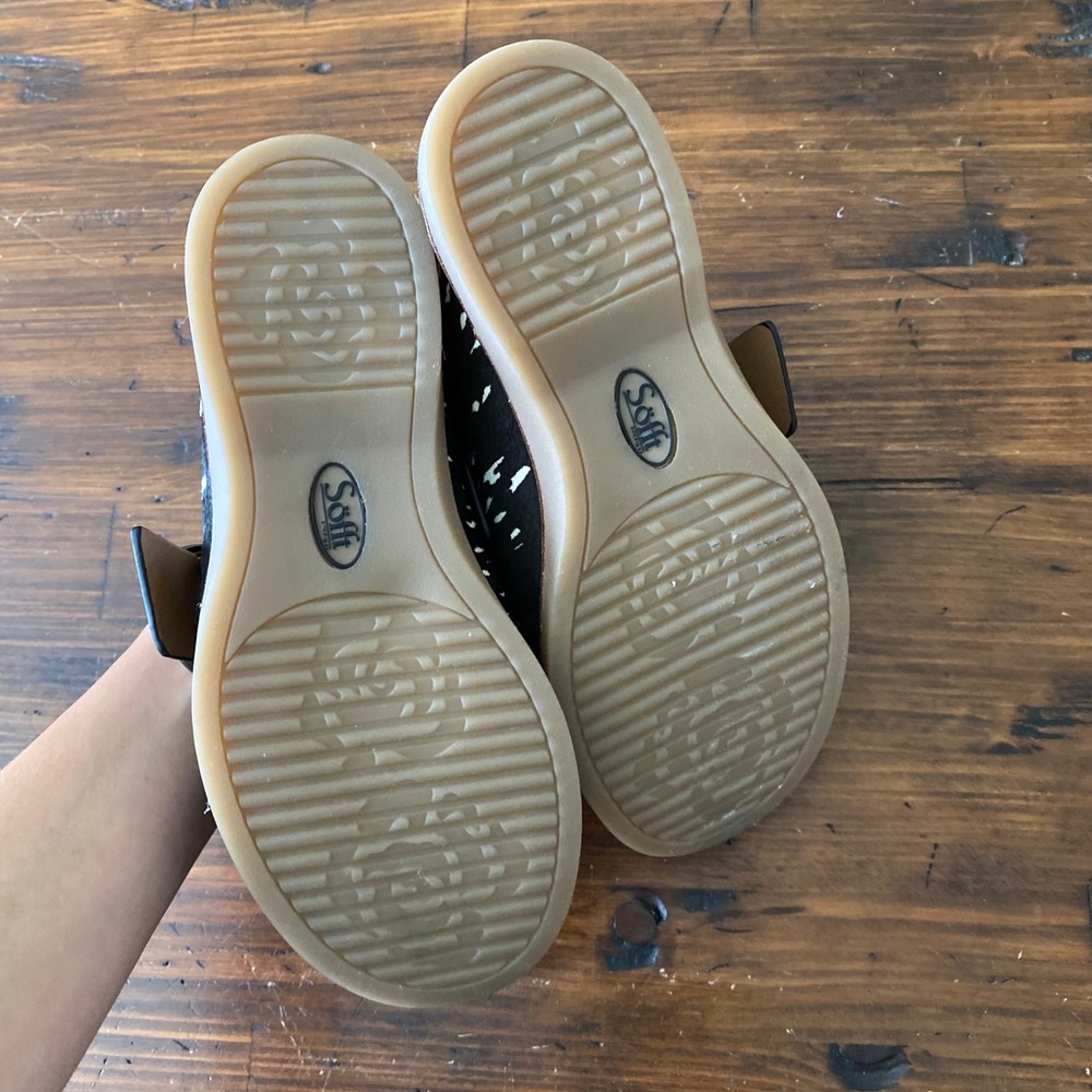 Sofft Billie Women Black White Cow Hair Spotted Buckle Strap Mules Clogs Size 6M - Picture 3 of 10